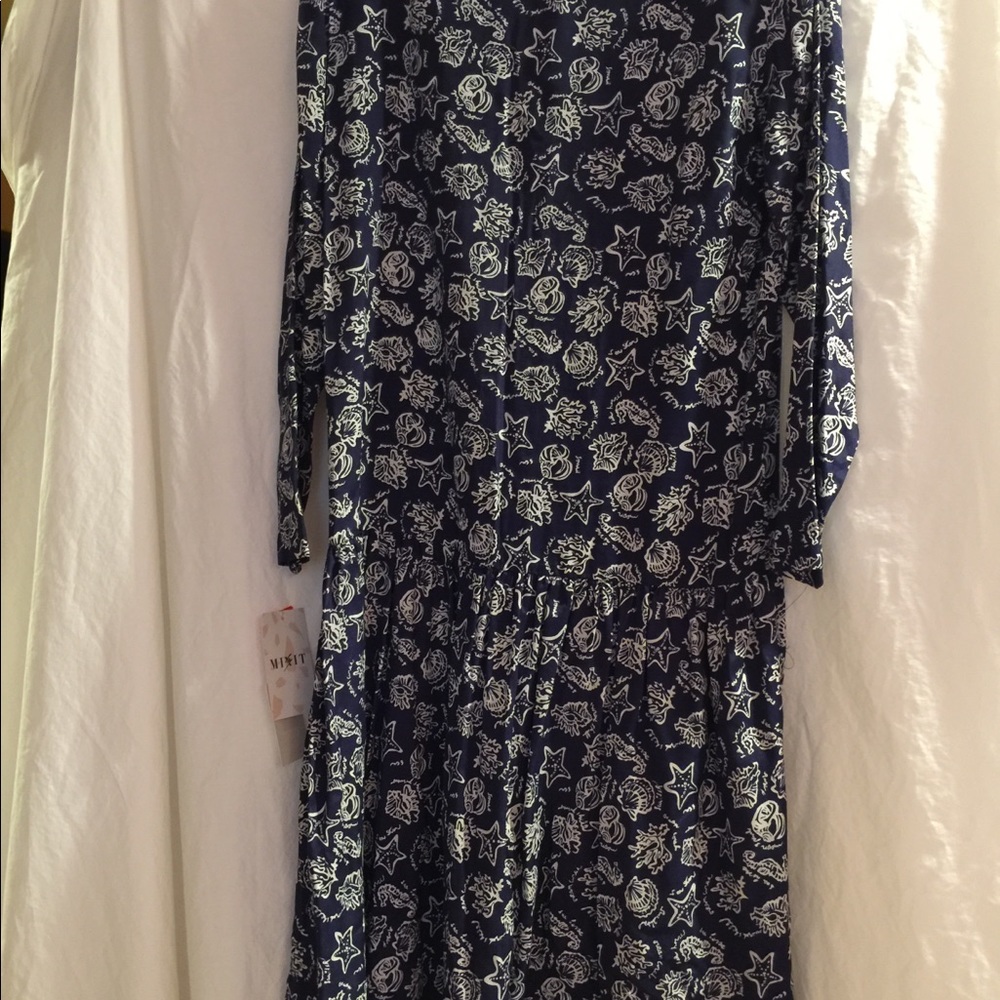Dress - Picture 5 of 5
